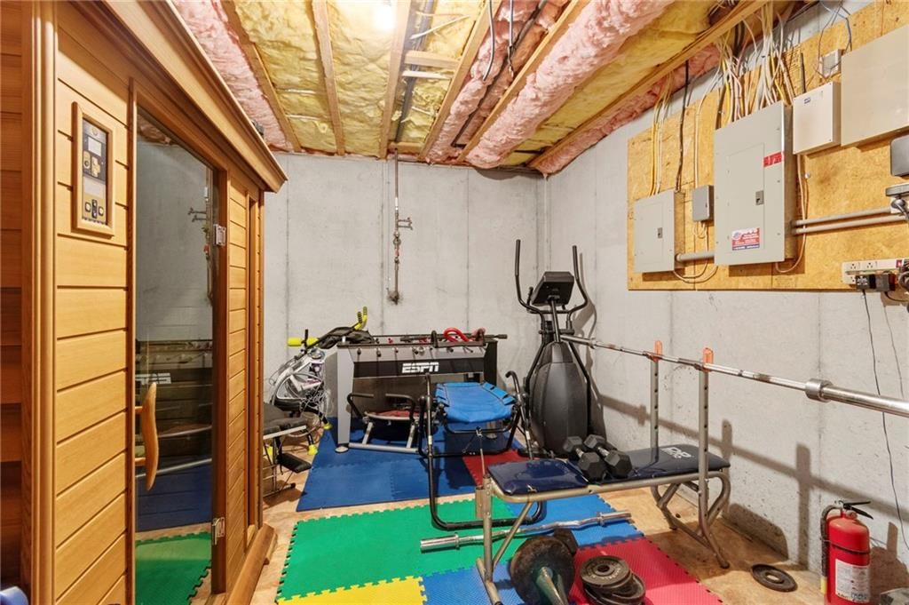 15733 Pine Circle — photo 32