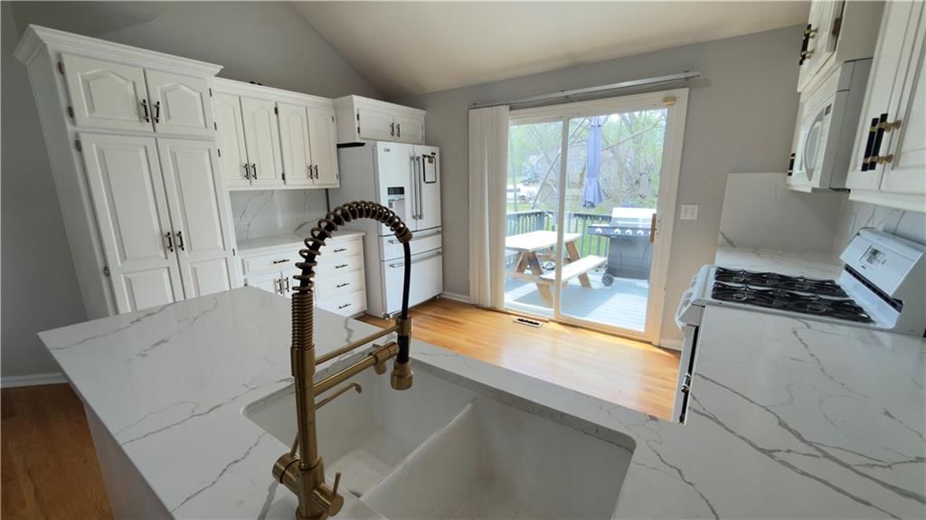 14912 Pine View Drive — photo 14