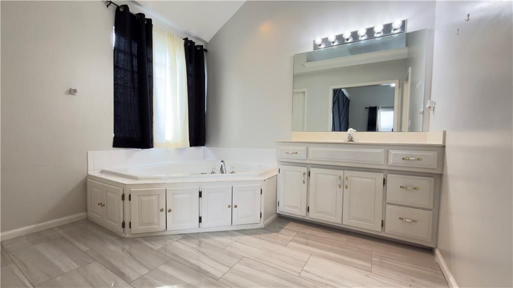14912 Pine View Drive — photo 20