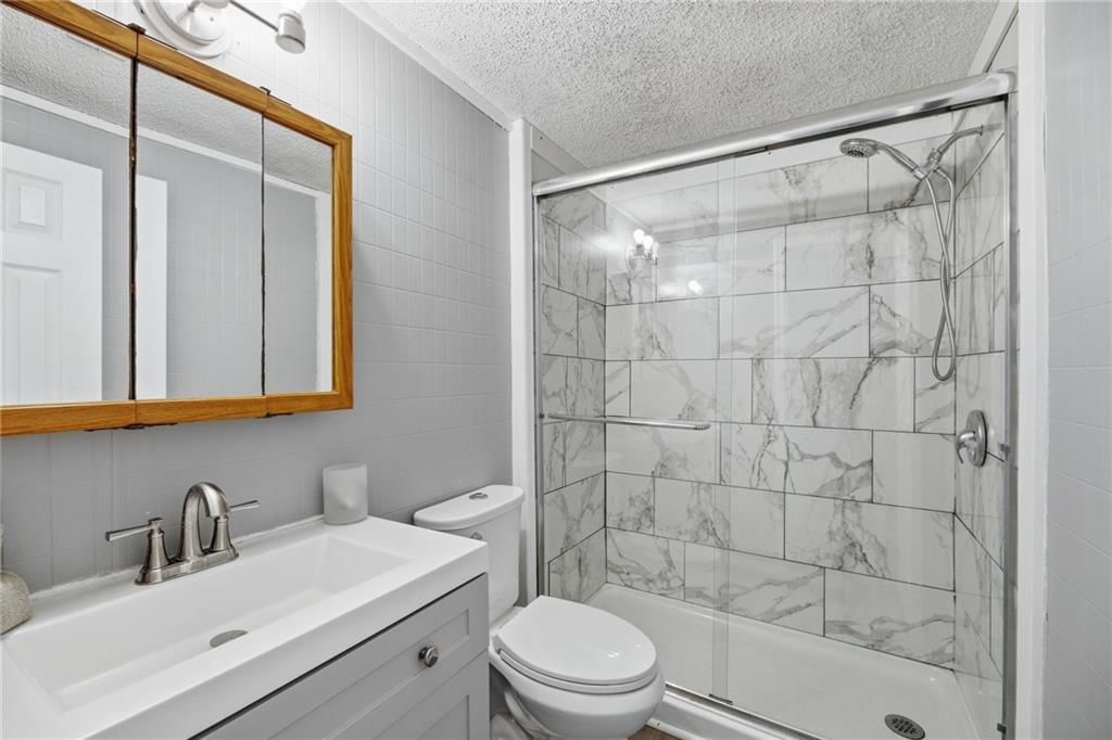 735 S Willow Street — photo 16