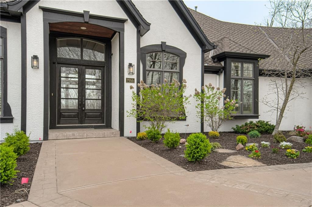 7055 NW Scenic Drive — photo 3