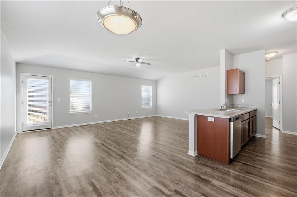 741 S Cherry Street — photo 7