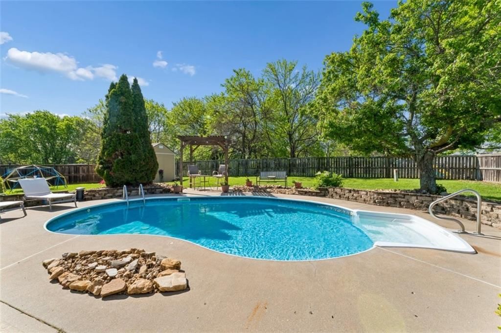 1011 Foxtail Drive — photo 12