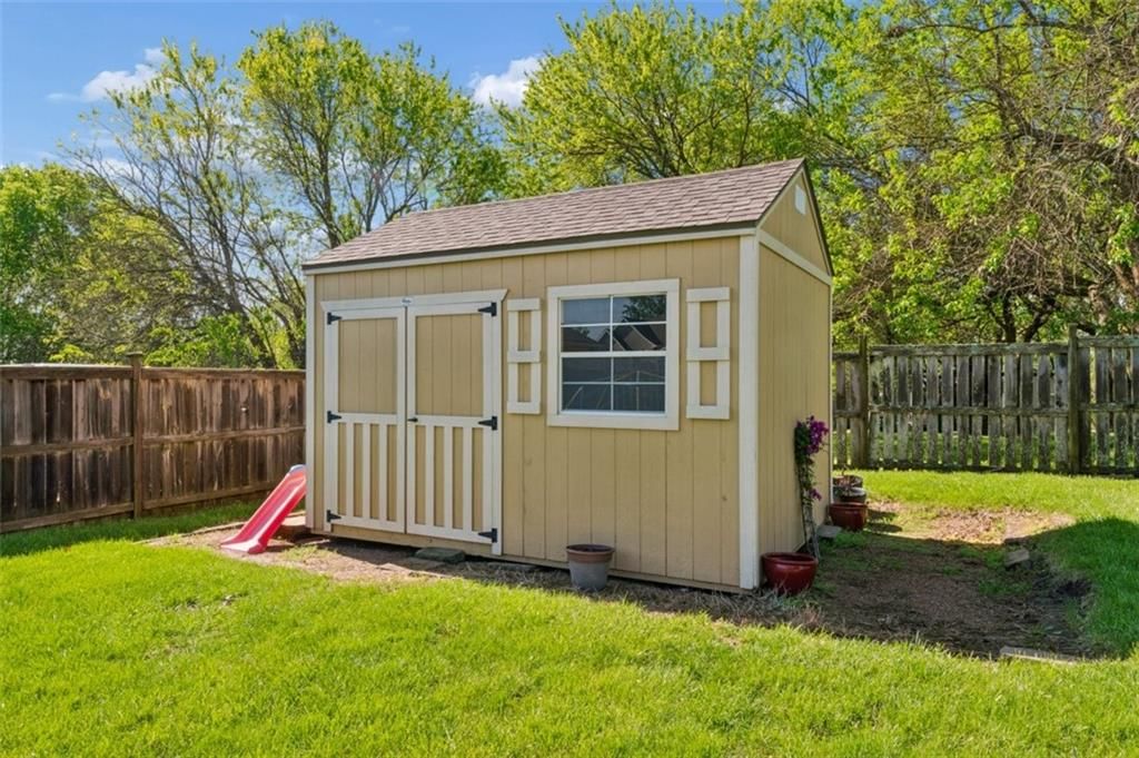 1011 Foxtail Drive — photo 13