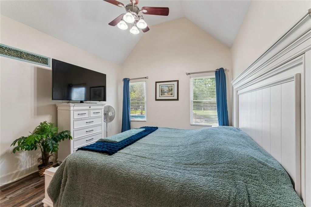 1011 Foxtail Drive — photo 32