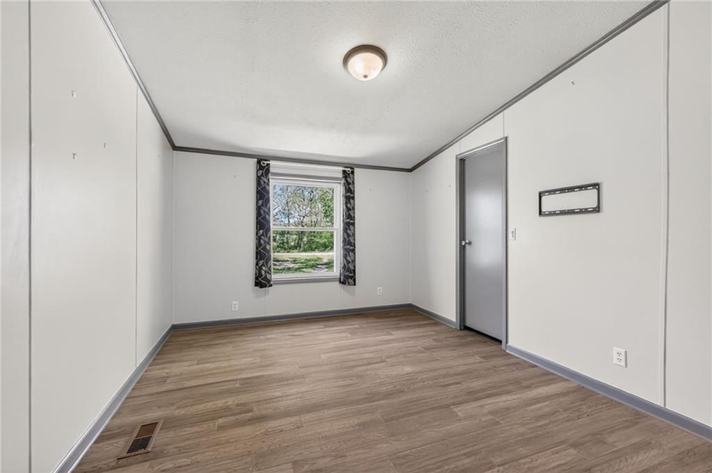 8205 E 255th Terrace — photo 12
