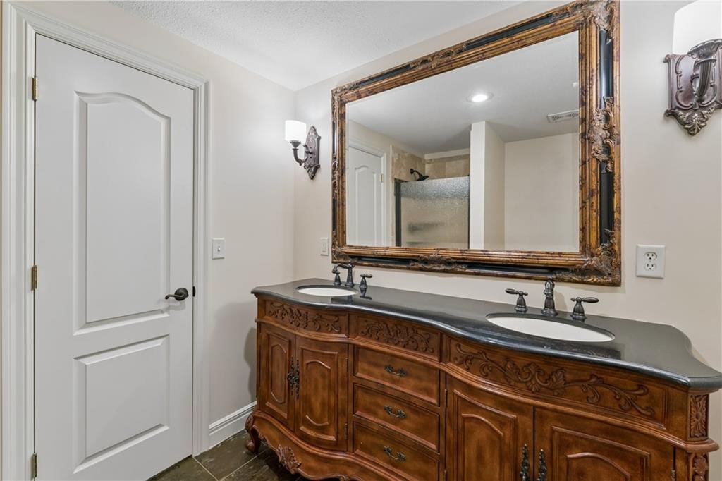 13917 Mastin Street — photo 79