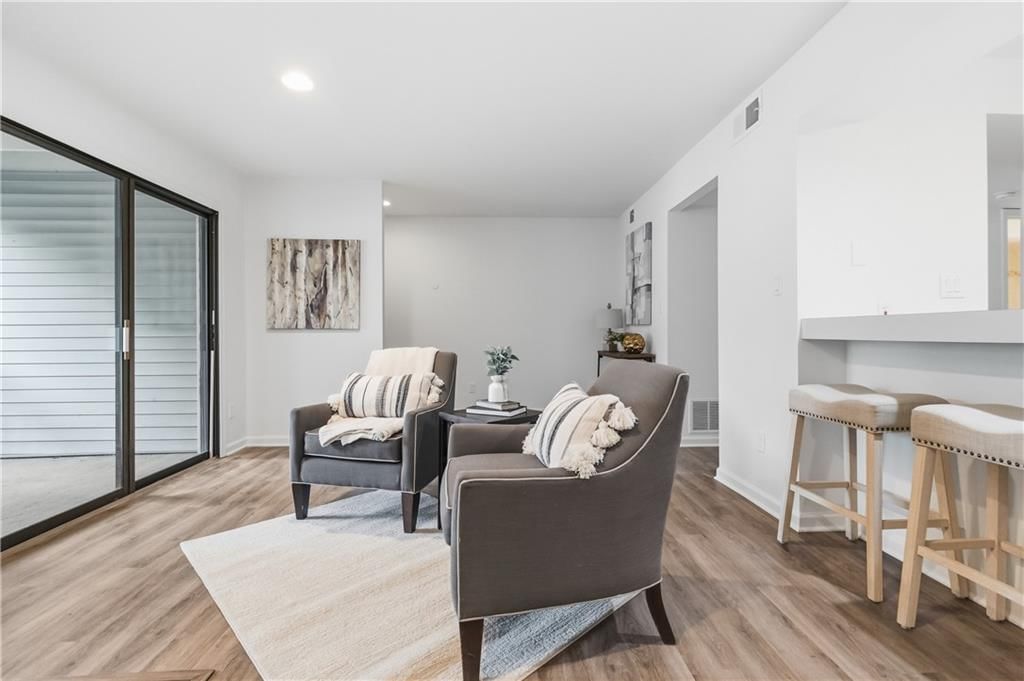 8810 W 106 Terrace — photo 6