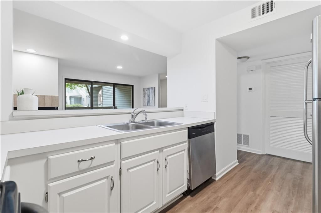 8810 W 106 Terrace — photo 13