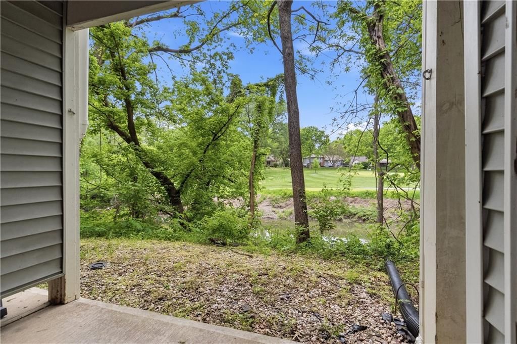 8810 W 106 Terrace — photo 23