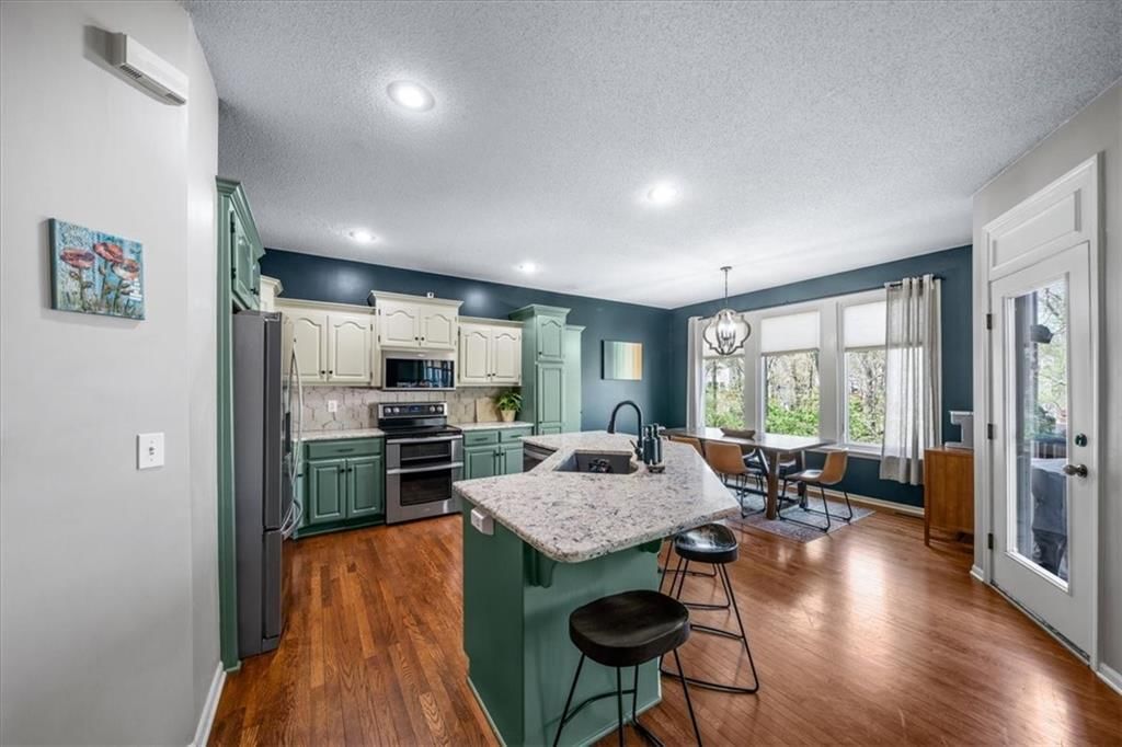 6344 Lakecrest Drive — photo 8