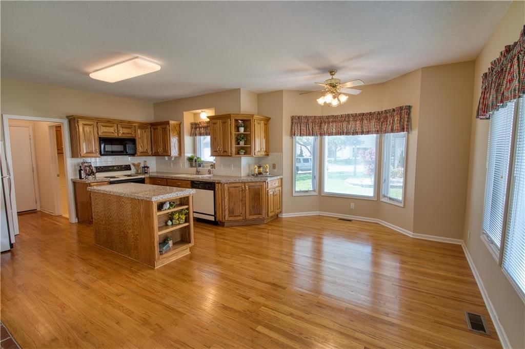 12227 Sagamore Road — photo 10