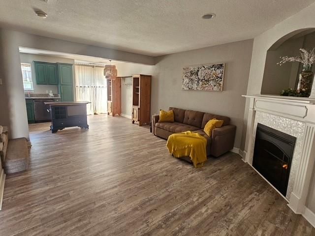 21090 MILLRIDGE Street — photo 4