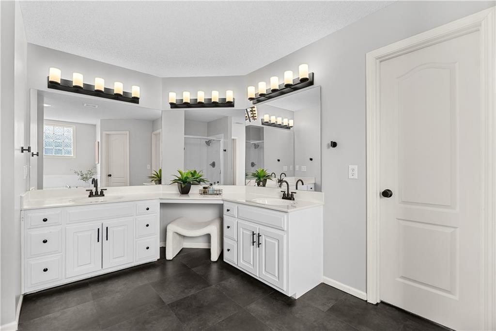 1240 SW Nagona Lane — photo 30