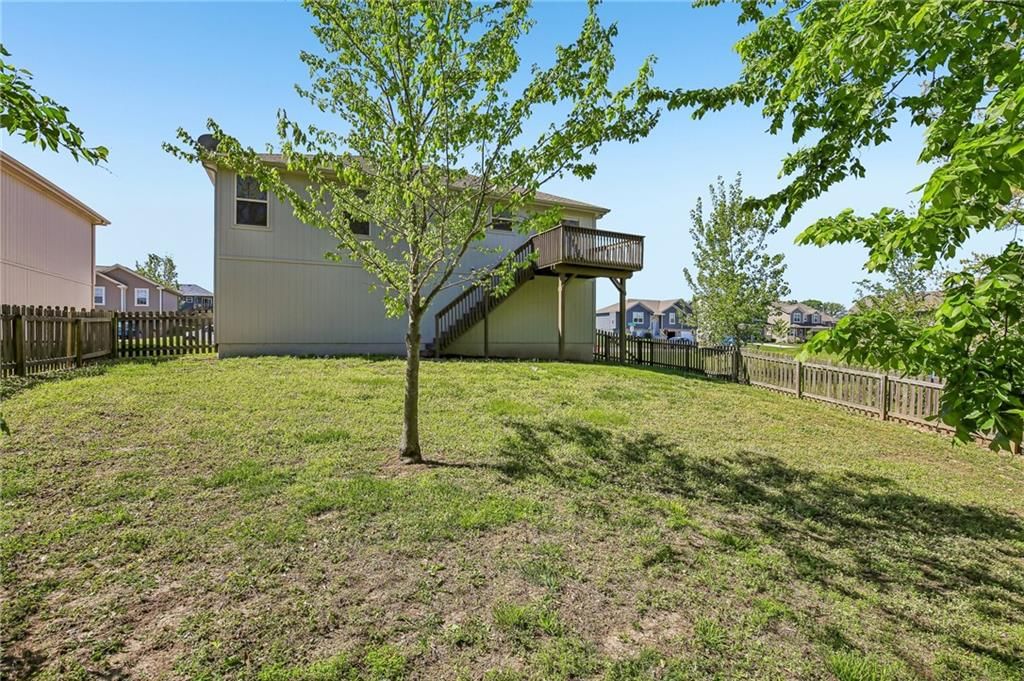1614 NW Hilltop Lane — photo 31