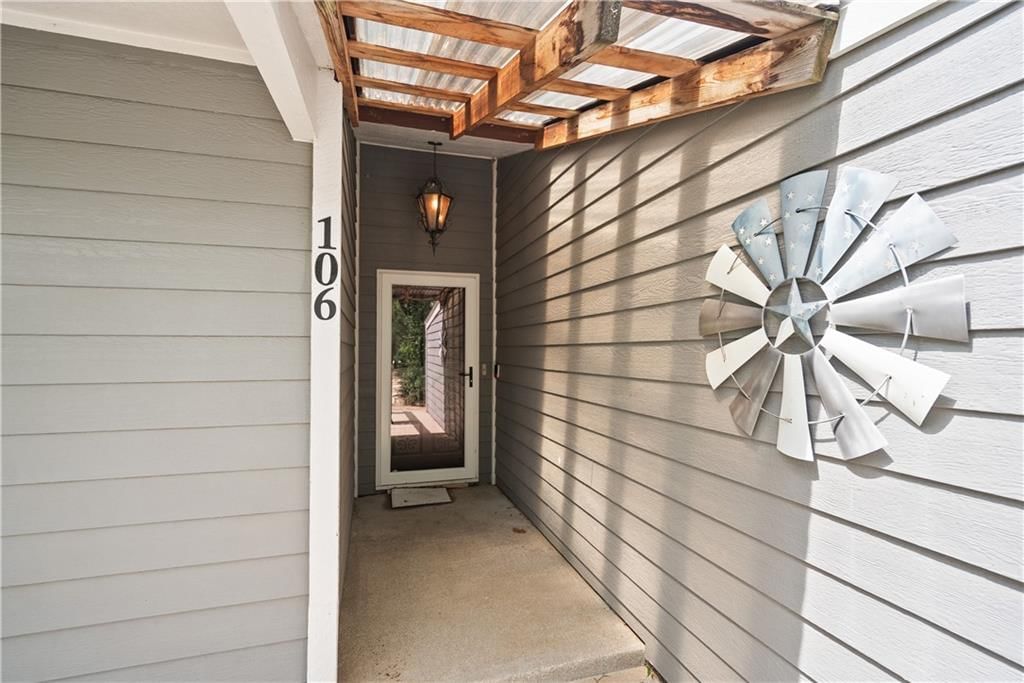 106 Oak Hills Drive — photo 4
