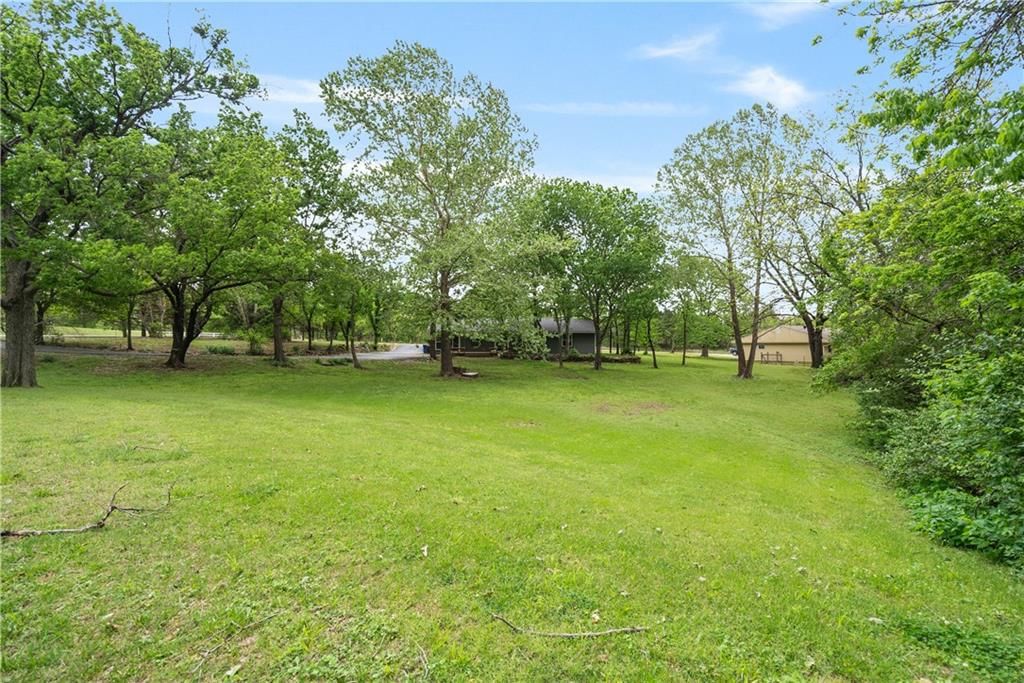 106 Oak Hills Drive — photo 57