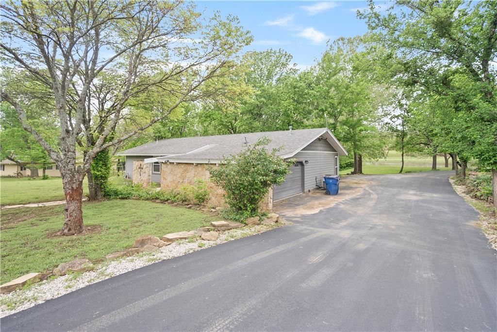 106 Oak Hills Drive — photo 64