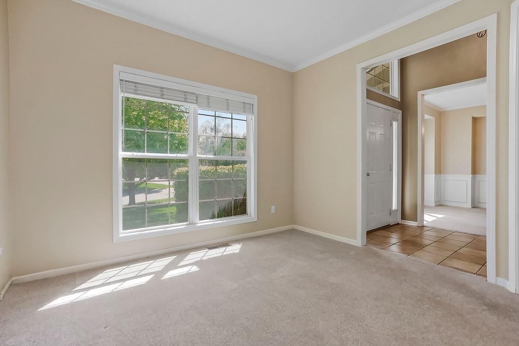 5210 Round Prairie Street — photo 4