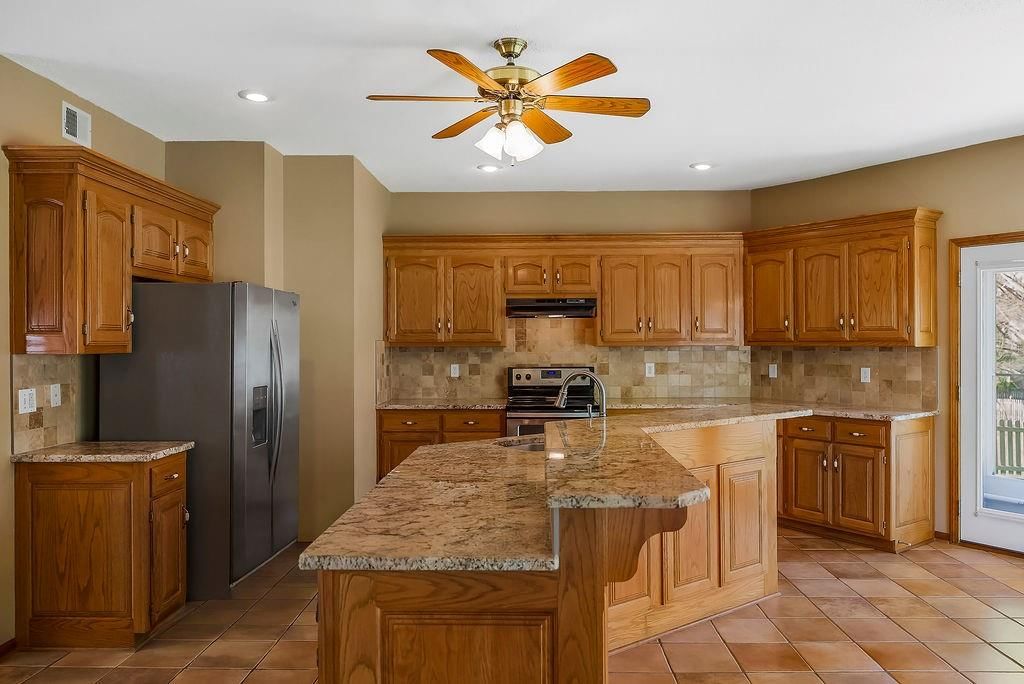 5210 Round Prairie Street — photo 17