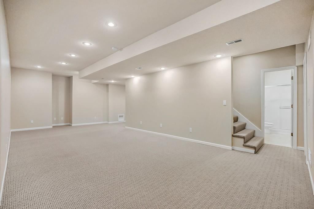 5210 Round Prairie Street — photo 33