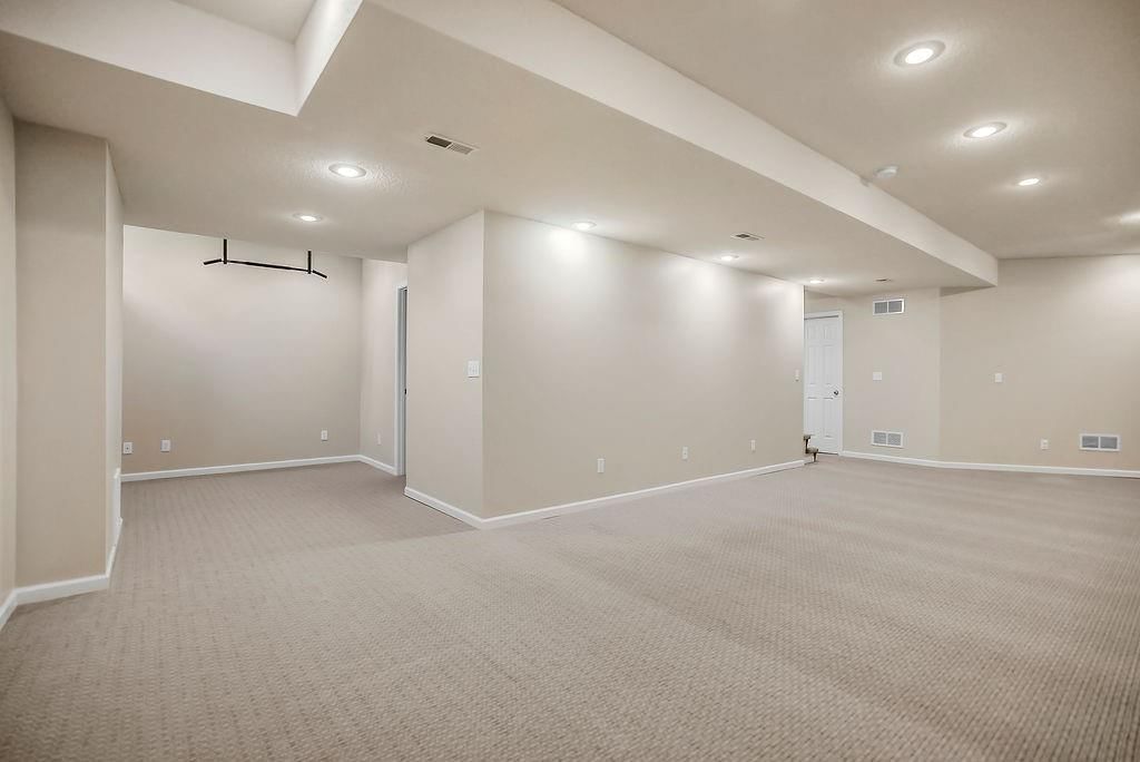 5210 Round Prairie Street — photo 34