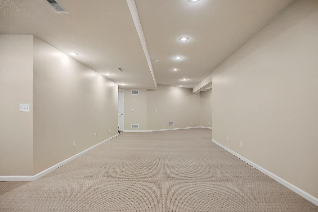 5210 Round Prairie Street — photo 35