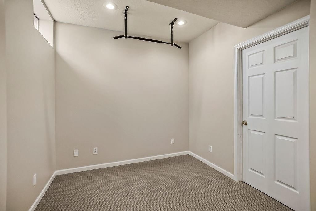 5210 Round Prairie Street — photo 36