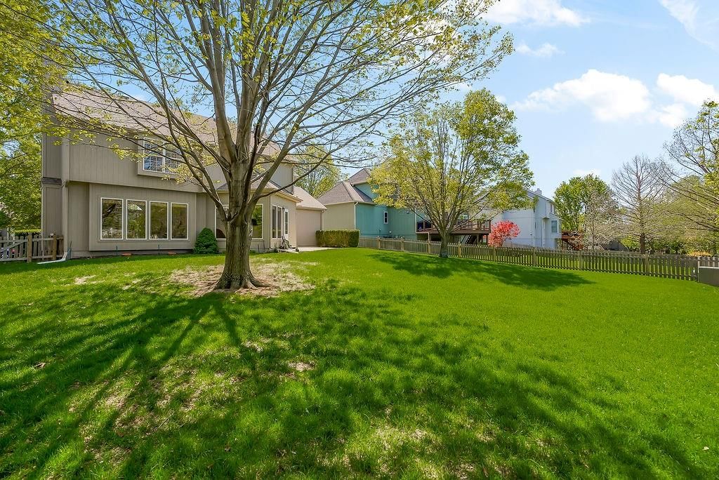 5210 Round Prairie Street — photo 38