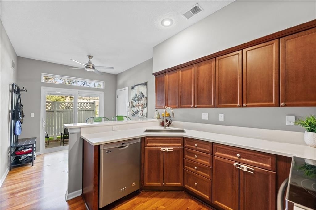 Photo 9 of 36 - 21112 W 118th Terrace, Olathe, KS 66061
