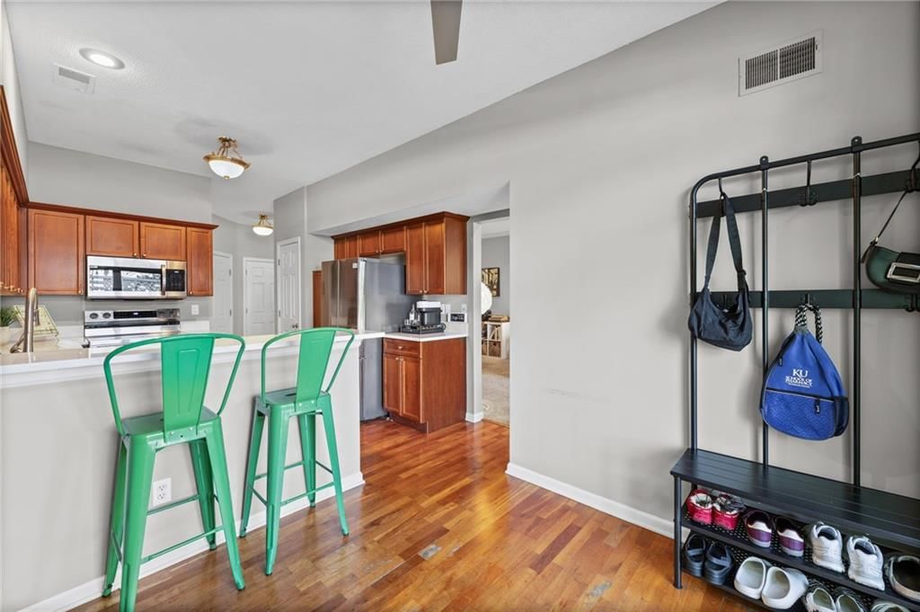 Photo 13 of 36 - 21112 W 118th Terrace, Olathe, KS 66061