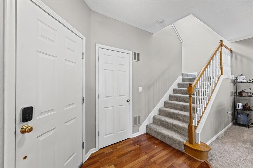 Photo 16 of 36 - 21112 W 118th Terrace, Olathe, KS 66061
