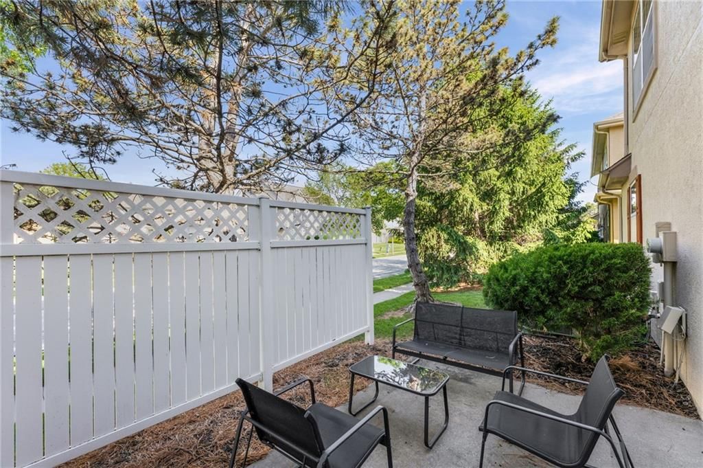 Photo 17 of 36 - 21112 W 118th Terrace, Olathe, KS 66061