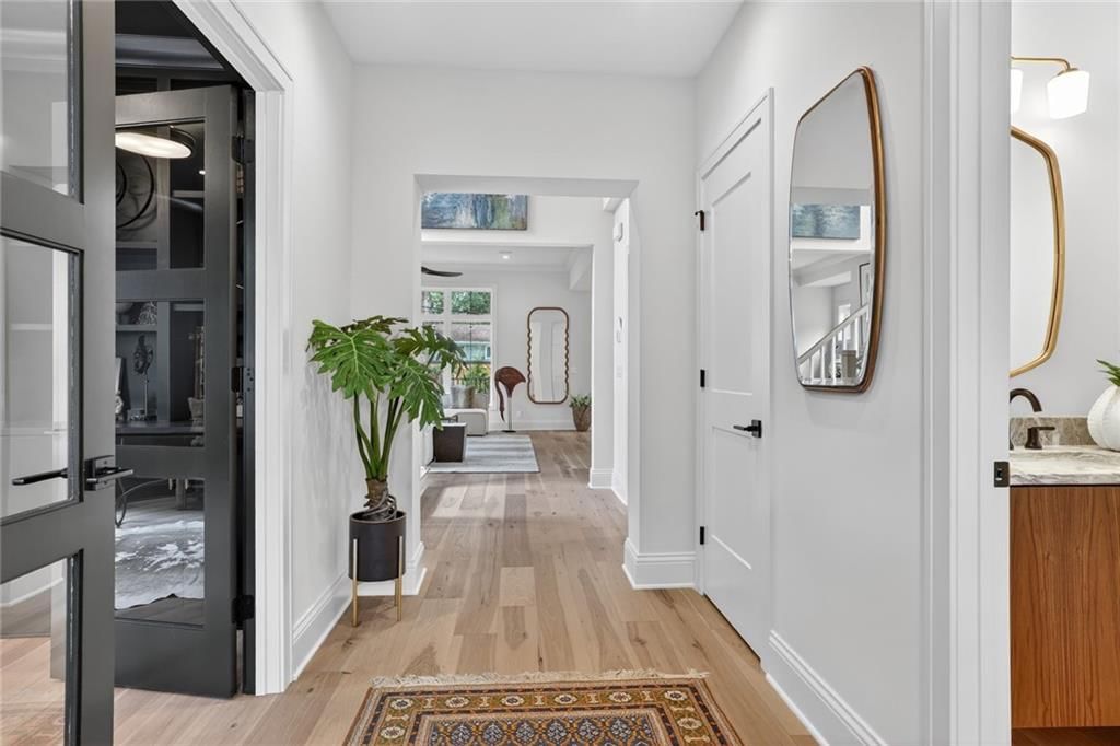 4617 W 72nd Street — photo 2