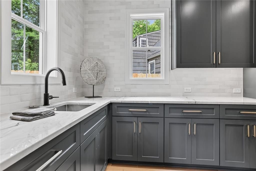 4617 W 72nd Street — photo 14
