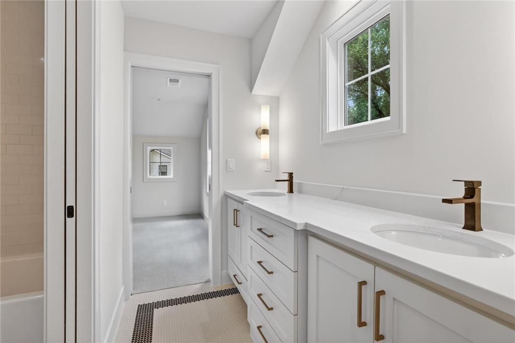 4617 W 72nd Street — photo 22