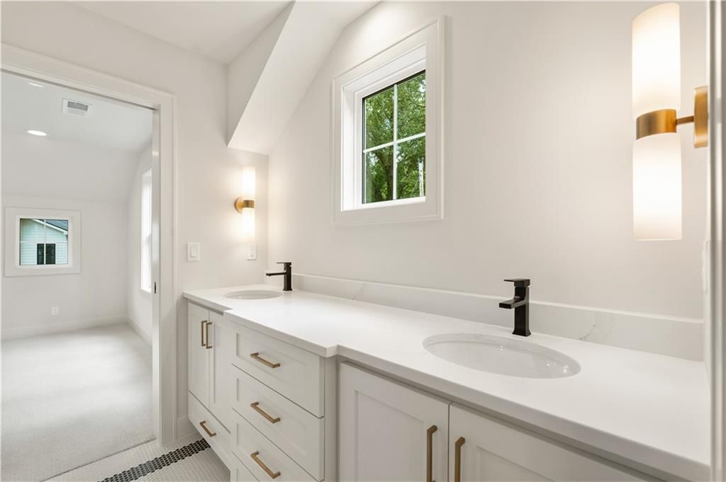 4617 W 72nd Street — photo 40