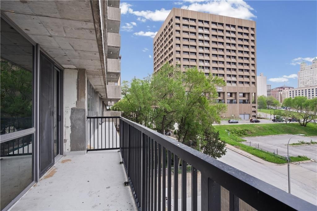 600 Admiral Boulevard — photo 4