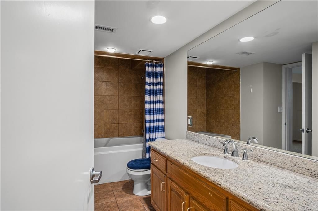 600 Admiral Boulevard — photo 13