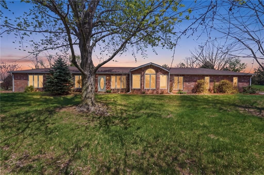 36900 E Church Road, Oak Grove, MO