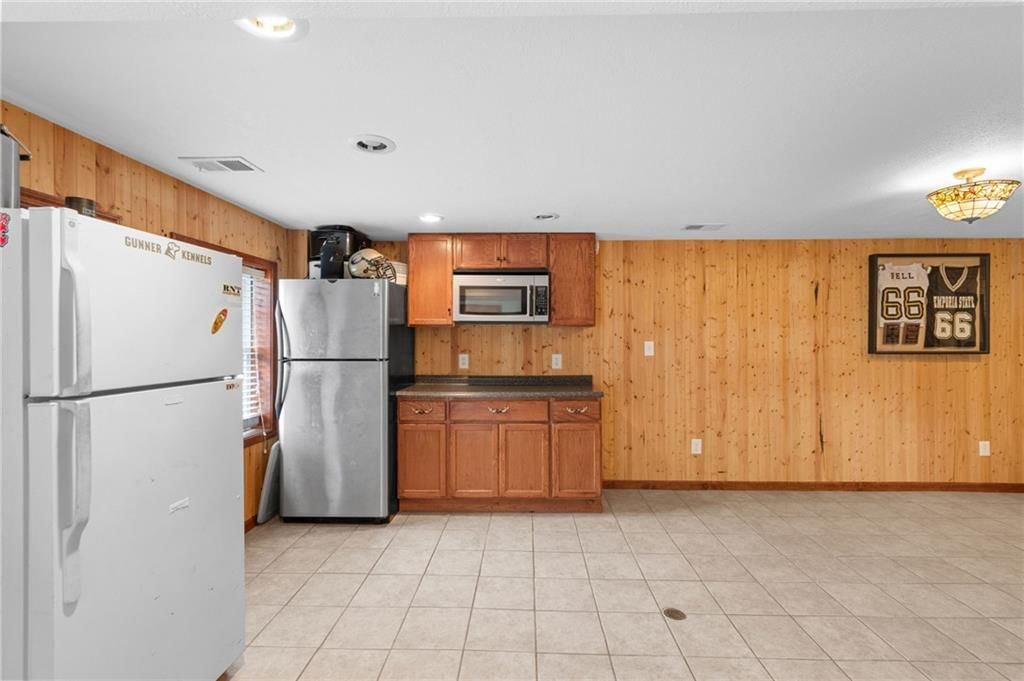 1211 Park Avenue — photo 22