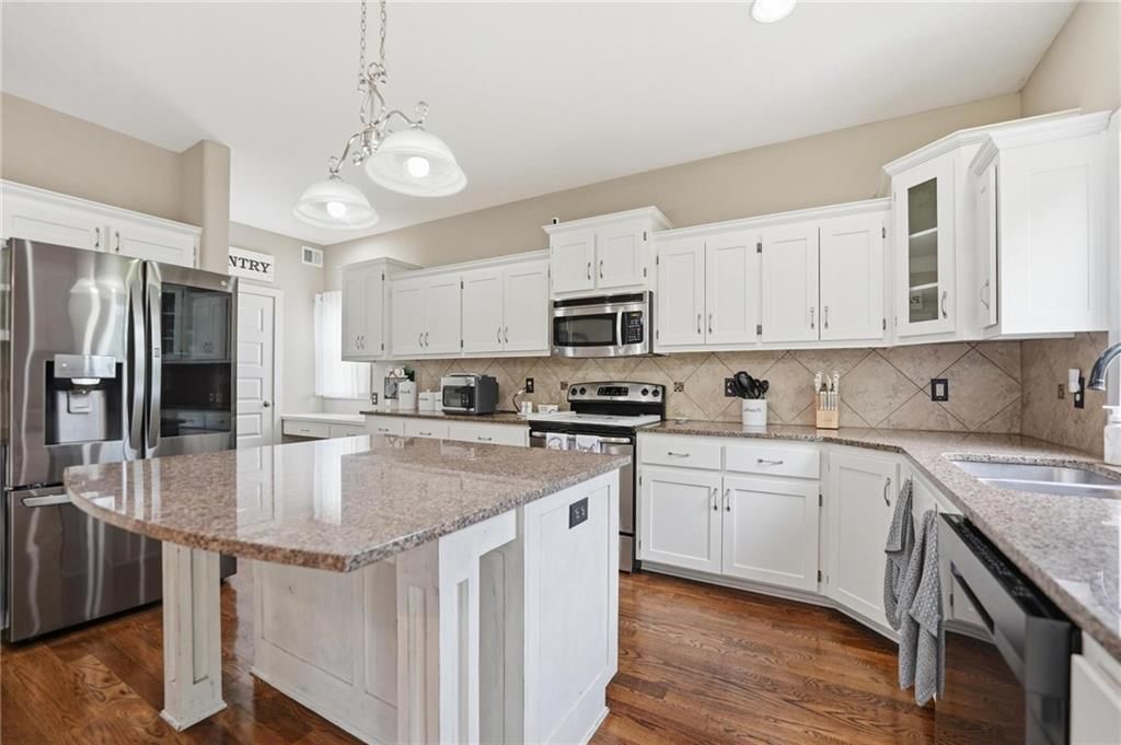 5695 NW Heritage Hill Road — photo 11
