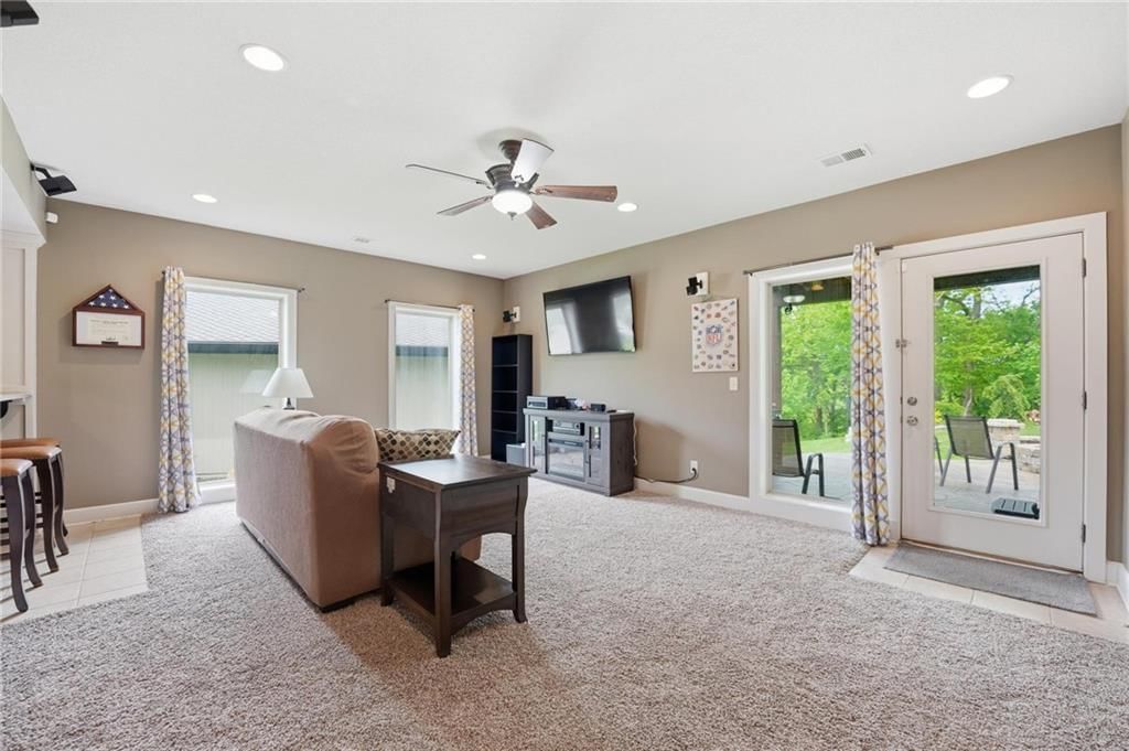 5695 NW Heritage Hill Road — photo 38