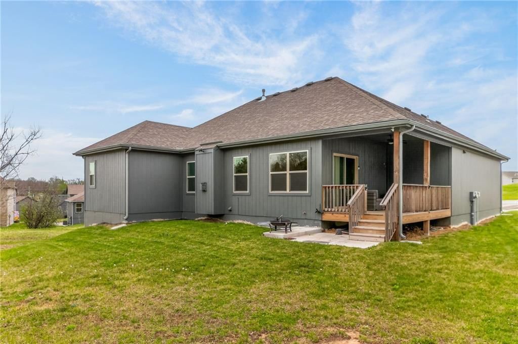 10010 Webster Avenue — photo 4