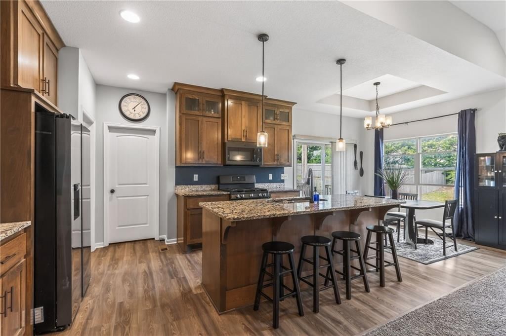 10010 Webster Avenue — photo 13