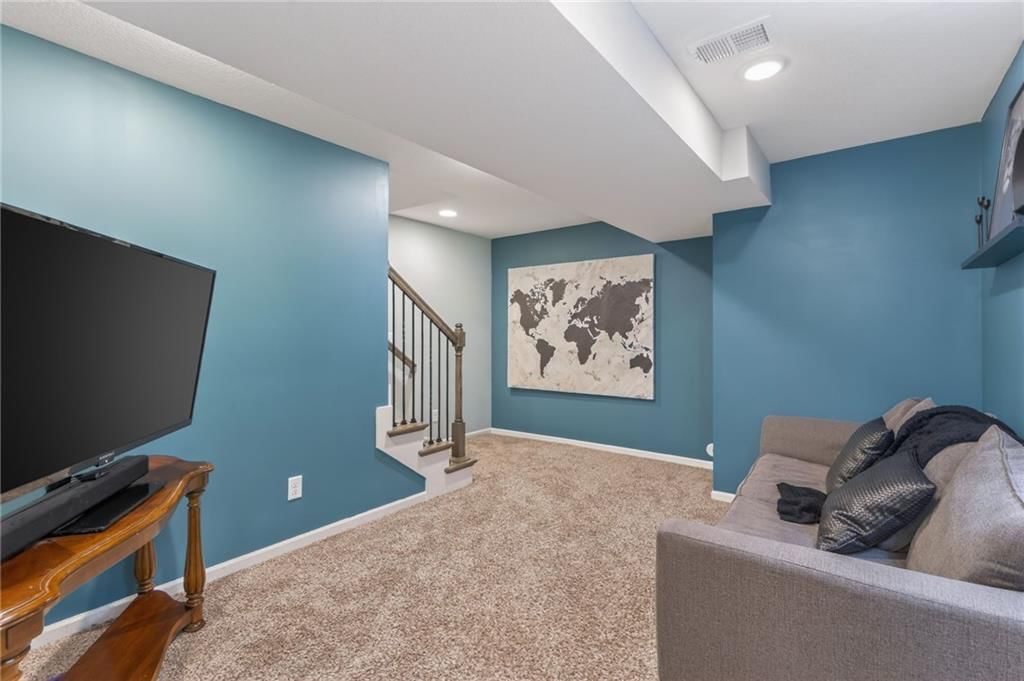 10010 Webster Avenue — photo 30
