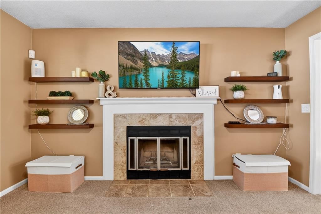 2027 NE PATTERSON Drive — photo 8