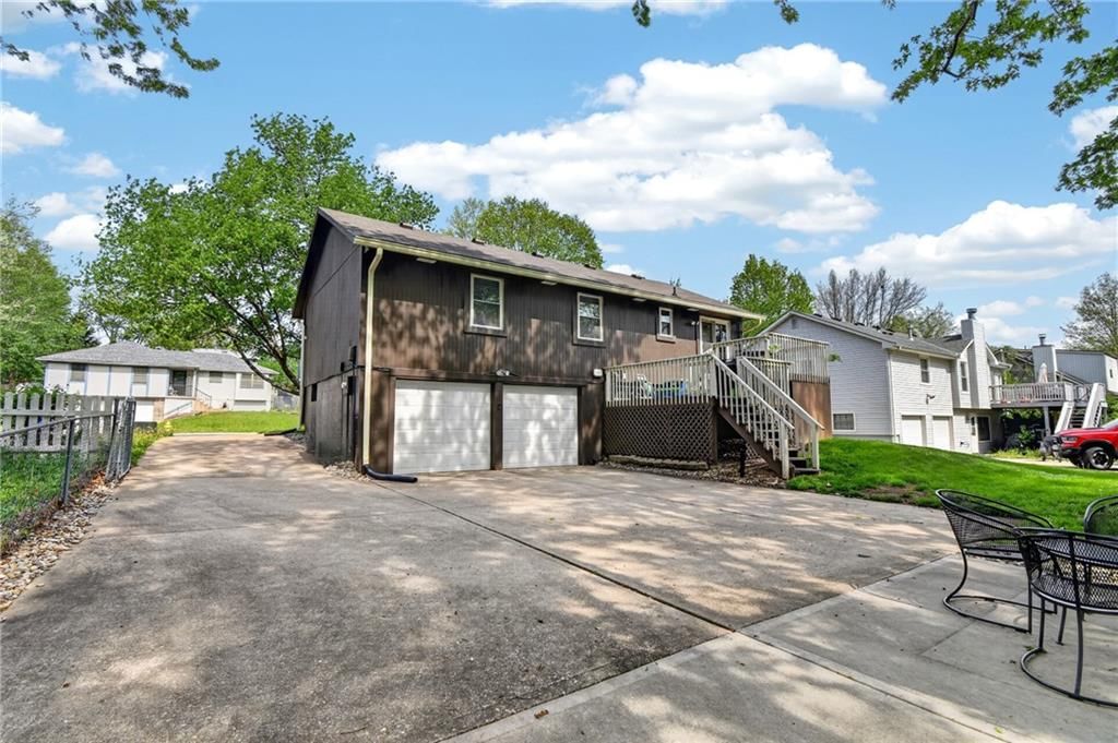 2027 NE PATTERSON Drive — photo 33