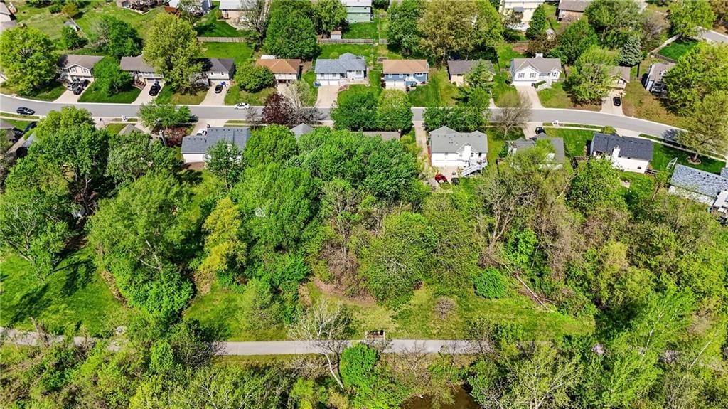 2027 NE PATTERSON Drive — photo 39