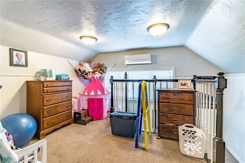 401 E Jackson Street — photo 4